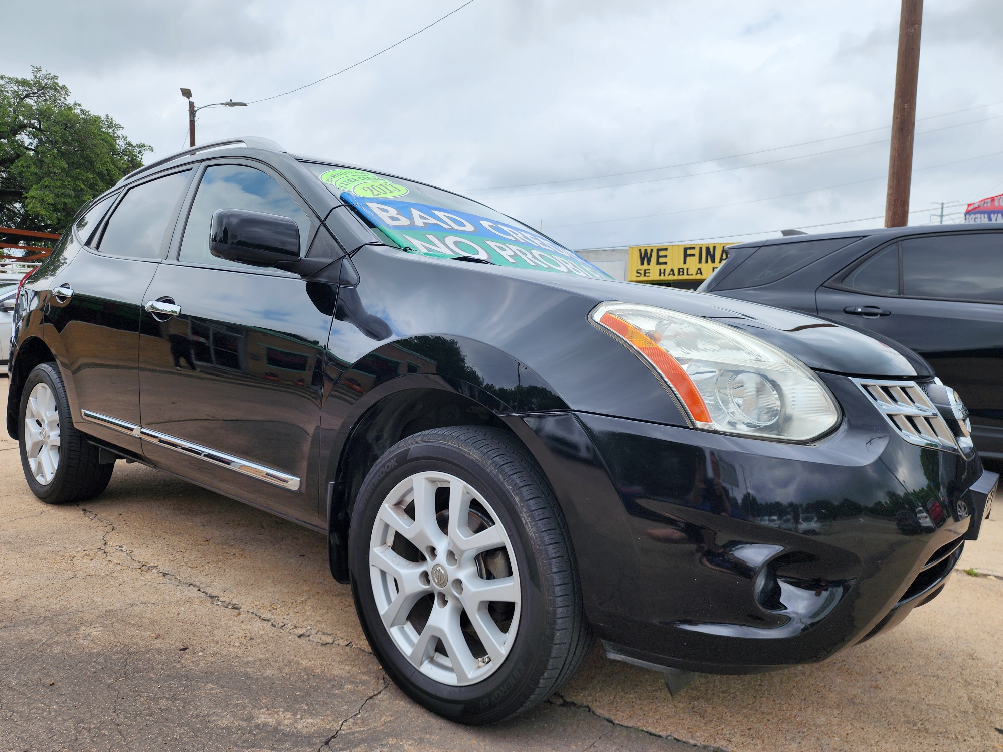 2013 BLACK Nissan Rogue SL (JN8AS5MT0DW) with an 2.5L L4 DOHC 16V engine, Continuously Variable Transmission transmission, located at 2660 S.Garland Avenue, Garland, TX, 75041, (469) 298-3118, 32.885551, -96.655602 - Welcome to DallasAutos4Less, one of the Premier BUY HERE PAY HERE Dealers in the North Dallas Area. We specialize in financing to people with NO CREDIT or BAD CREDIT. We need proof of income, proof of residence, and a ID. Come buy your new car from us today!! This is a Very clean 2013 NISSAN ROGU - Photo #1